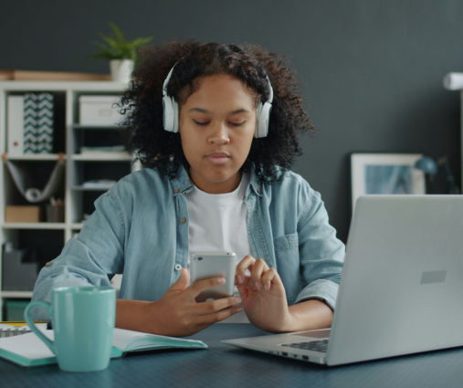 Teen sitting at a tidy desk following a simple GCSE revision plan